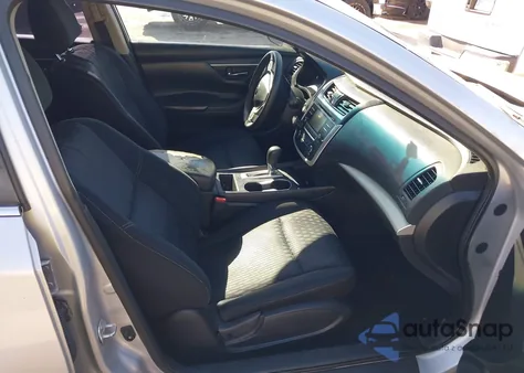 2016 Nissan Altima 2.5/2.5 S/2.5 Sl/2.5 Sr/2.5 Sv из США, поврежденный, VIN 1N4AL3AP4GN337685